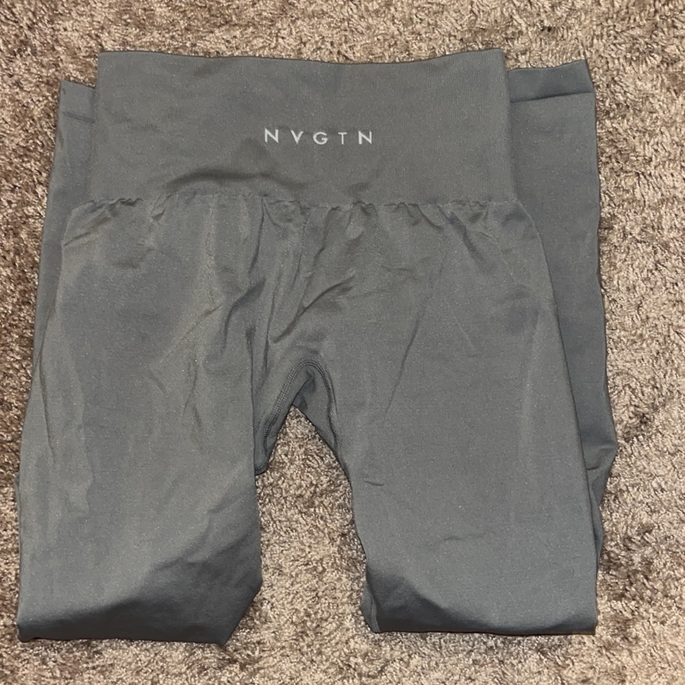 SOLD ⭐️NVGTN Light Gray solid seamless leggings NWOT - Picture 5 of 7
